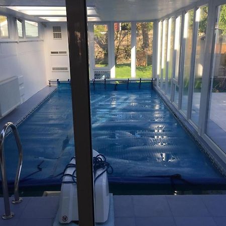 River House With Heated Pool June To Sep & Garden Twickenham Bagian luar foto