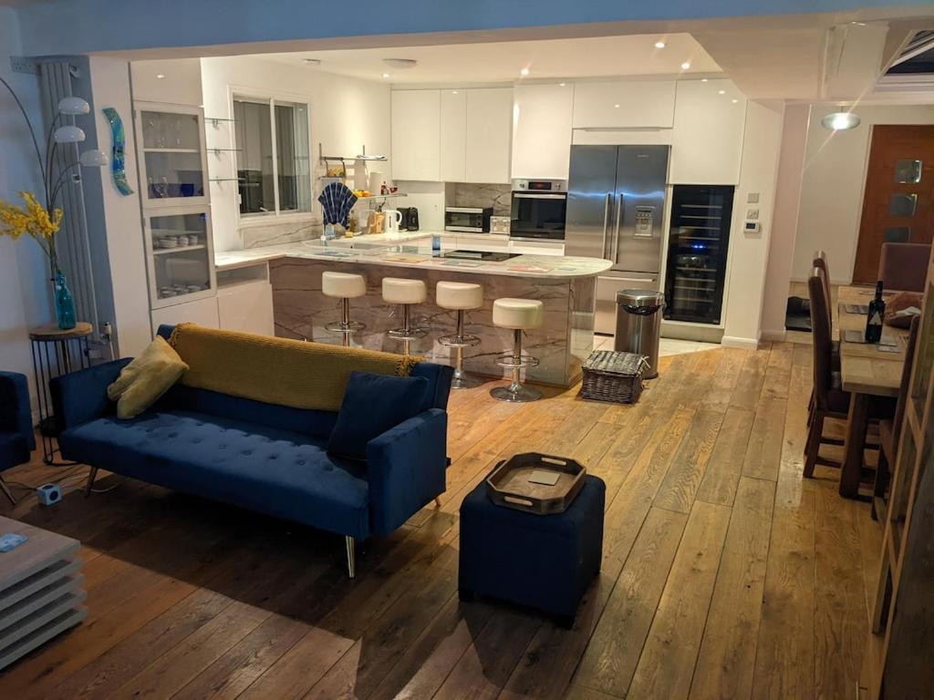 River House With Heated Pool June To Sep & Garden Twickenham Bagian luar foto