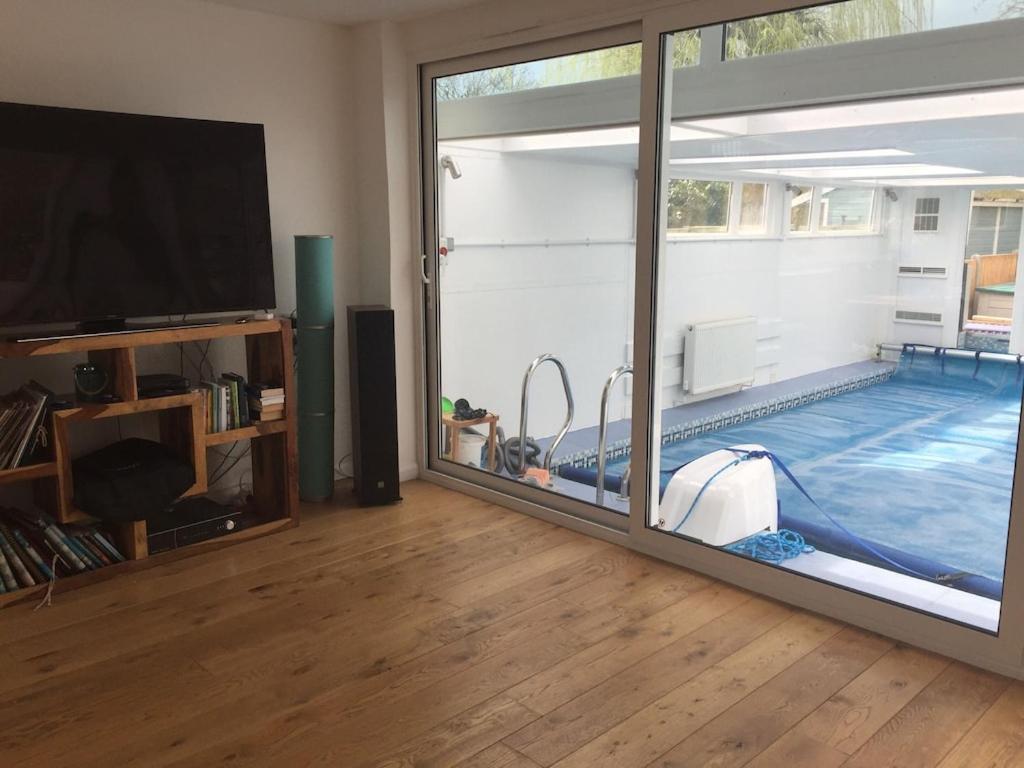 River House With Heated Pool June To Sep & Garden Twickenham Bagian luar foto