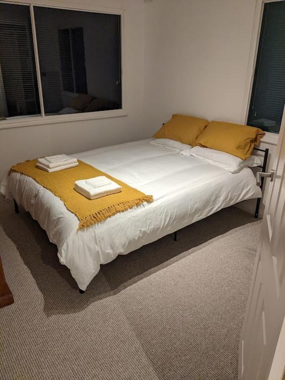 River House With Heated Pool June To Sep & Garden Twickenham Bagian luar foto